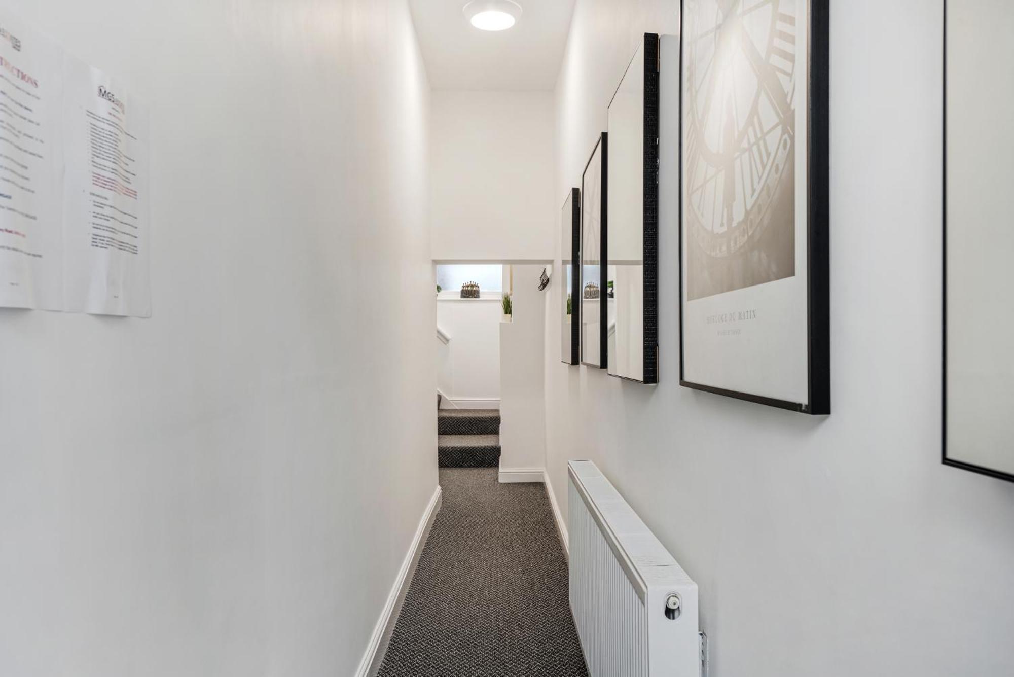 Anfield Cosy Stays - Air Host & Stay - Sleeps 14 리버풀 외부 사진