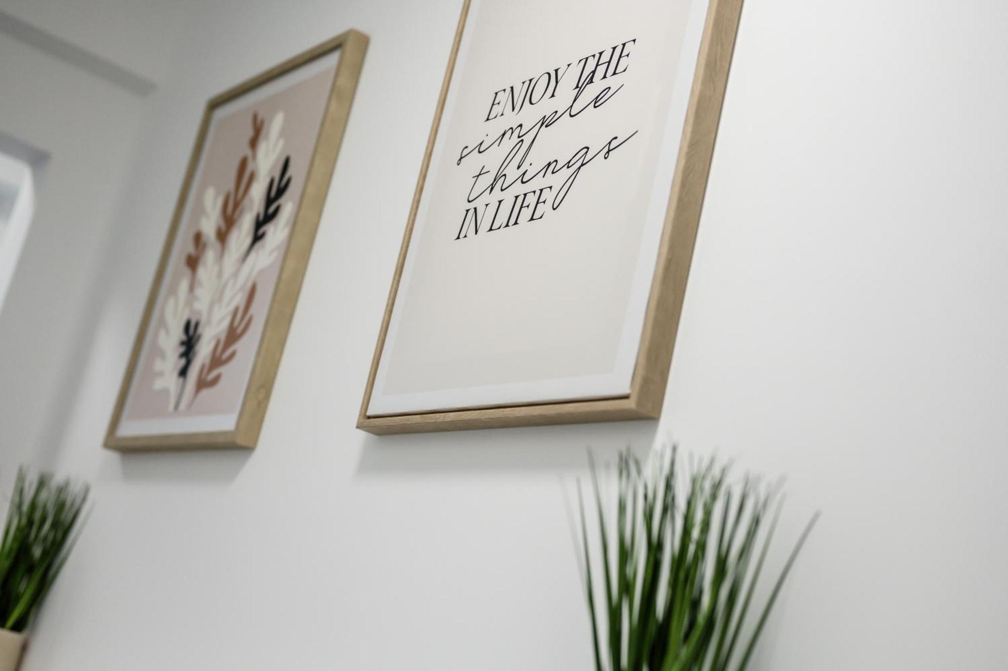 Anfield Cosy Stays - Air Host & Stay - Sleeps 14 리버풀 외부 사진