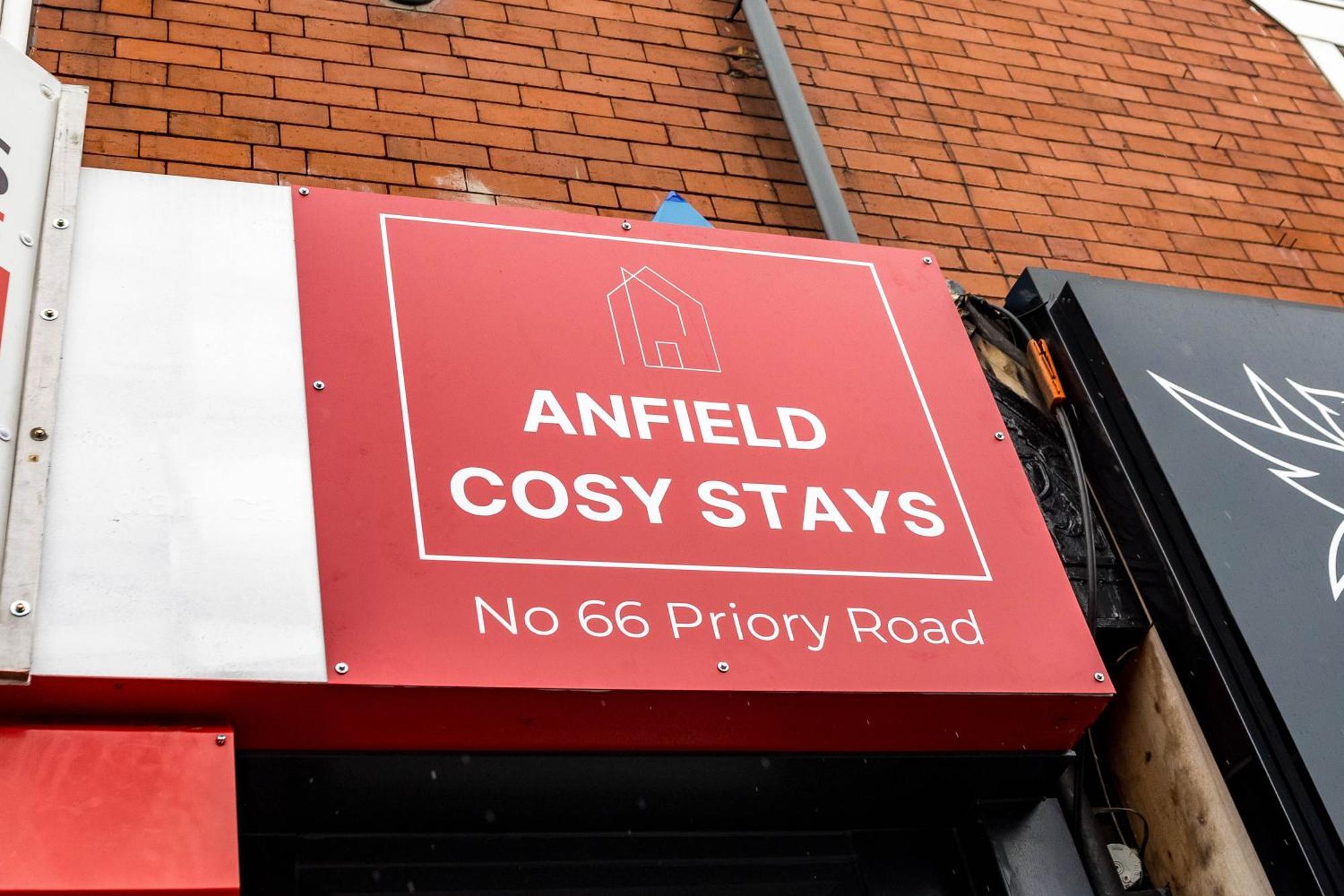 Anfield Cosy Stays - Air Host & Stay - Sleeps 14 리버풀 외부 사진